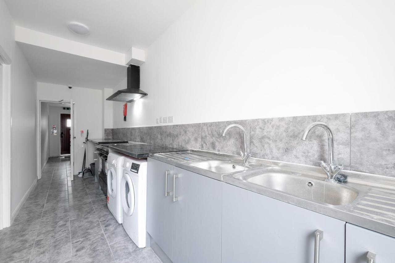 Fernbank Studios Sudbury Hill Harrow Self-Contained Studios With En-Suite Wembley 外观 照片
