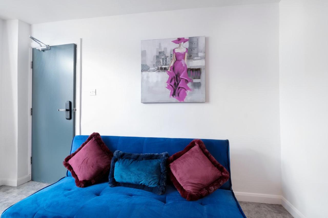 Fernbank Studios Sudbury Hill Harrow Self-Contained Studios With En-Suite Wembley 外观 照片