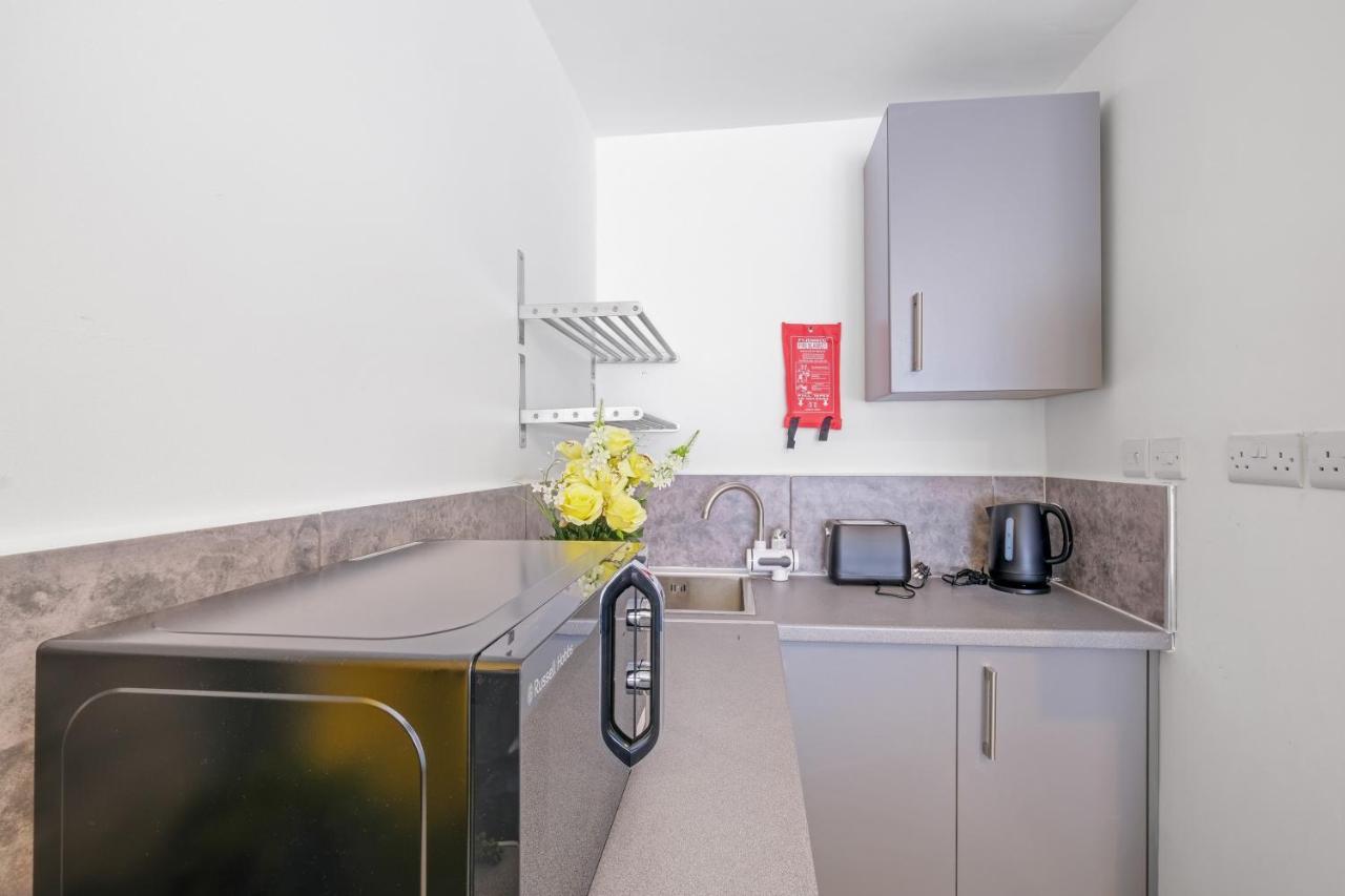 Fernbank Studios Sudbury Hill Harrow Self-Contained Studios With En-Suite Wembley 外观 照片