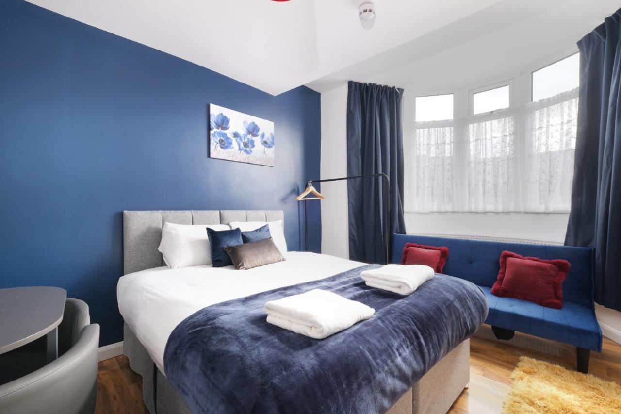 Fernbank Studios Sudbury Hill Harrow Self-Contained Studios With En-Suite Wembley 外观 照片