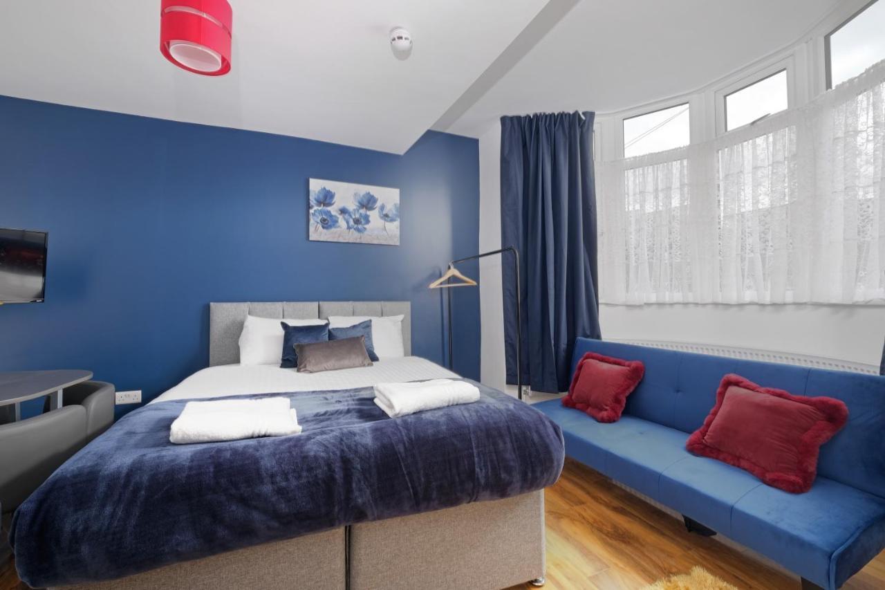Fernbank Studios Sudbury Hill Harrow Self-Contained Studios With En-Suite Wembley 外观 照片