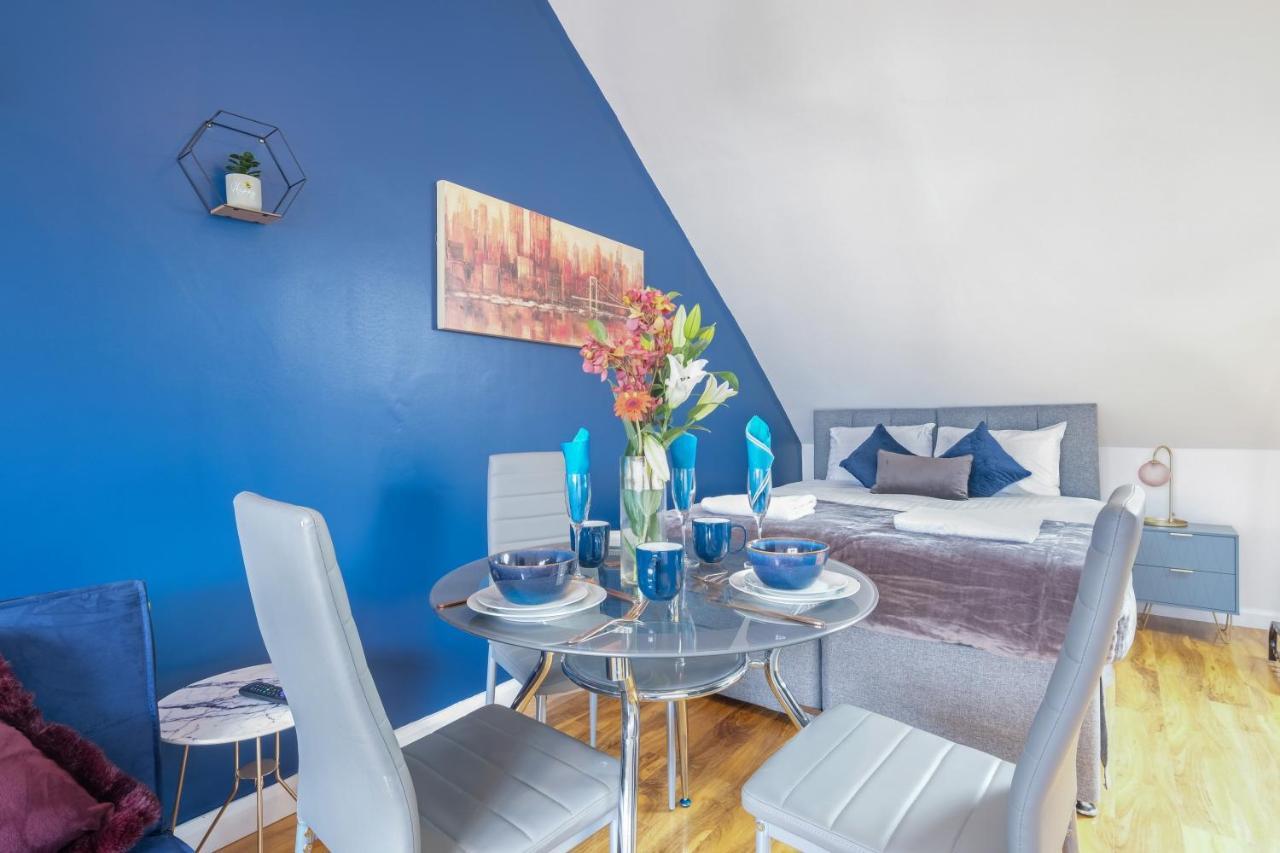 Fernbank Studios Sudbury Hill Harrow Self-Contained Studios With En-Suite Wembley 外观 照片