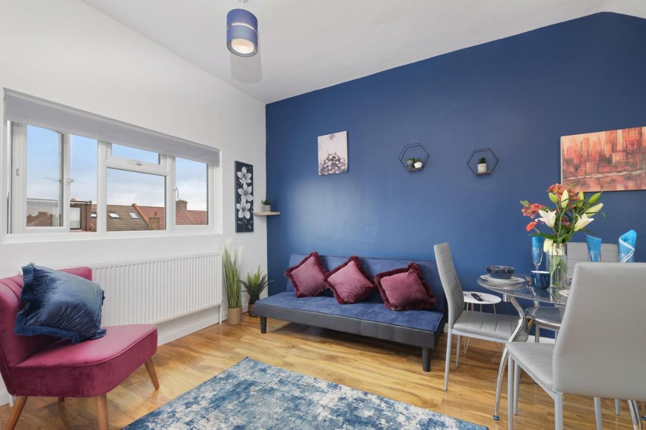 Fernbank Studios Sudbury Hill Harrow Self-Contained Studios With En-Suite Wembley 外观 照片