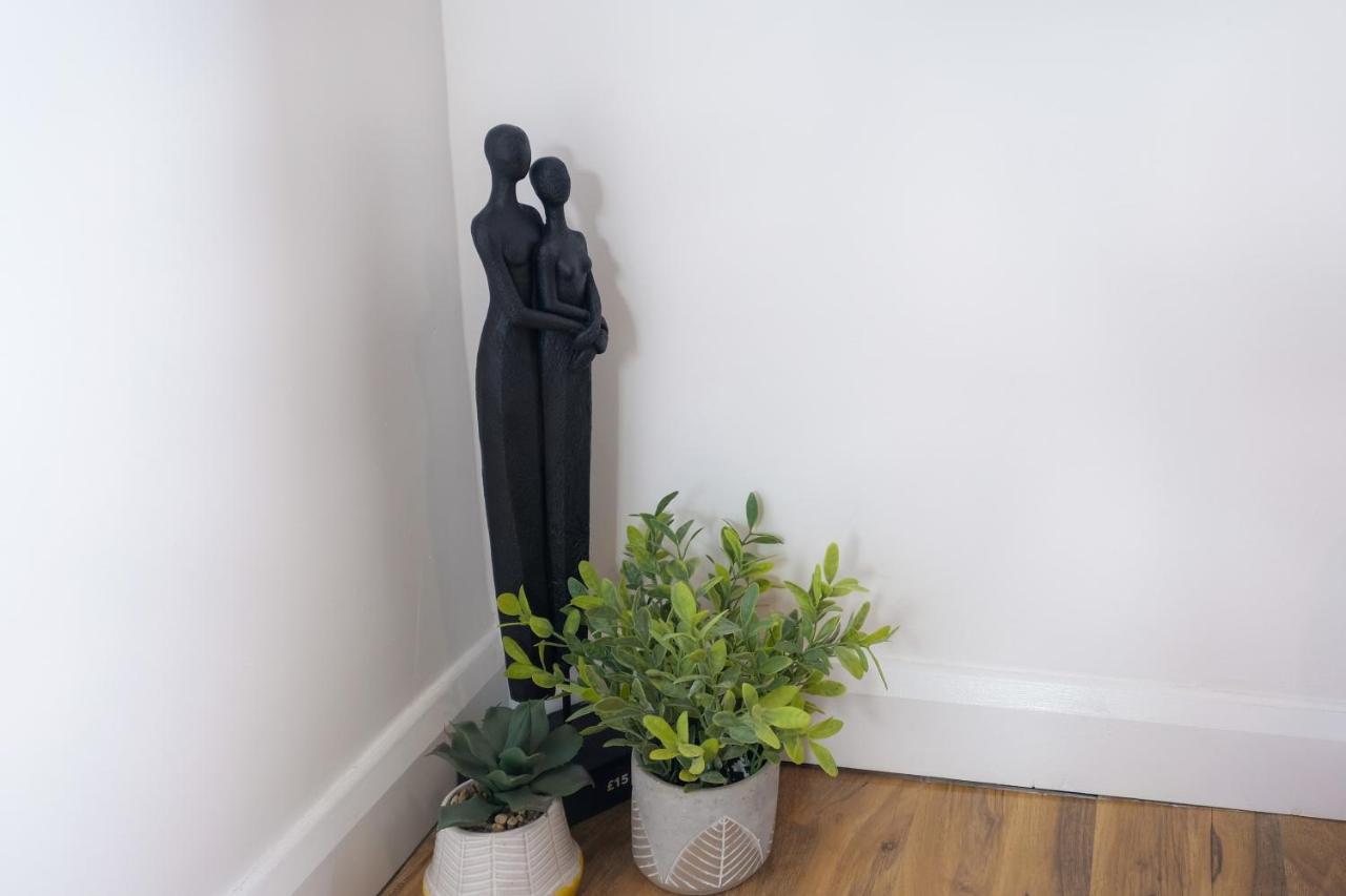 Fernbank Studios Sudbury Hill Harrow Self-Contained Studios With En-Suite Wembley 外观 照片